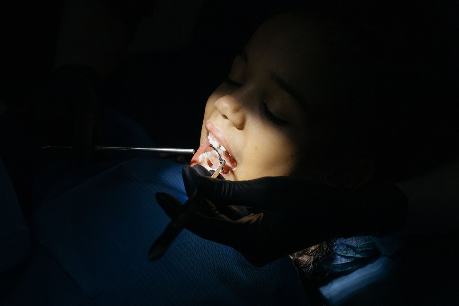 Clinical imagery of oral surgery and tooth extraction